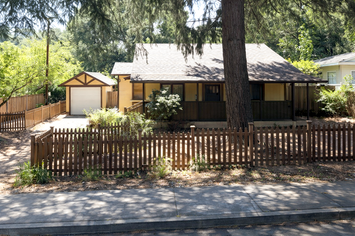 1920’s Altadena home prior to 2025 Fires